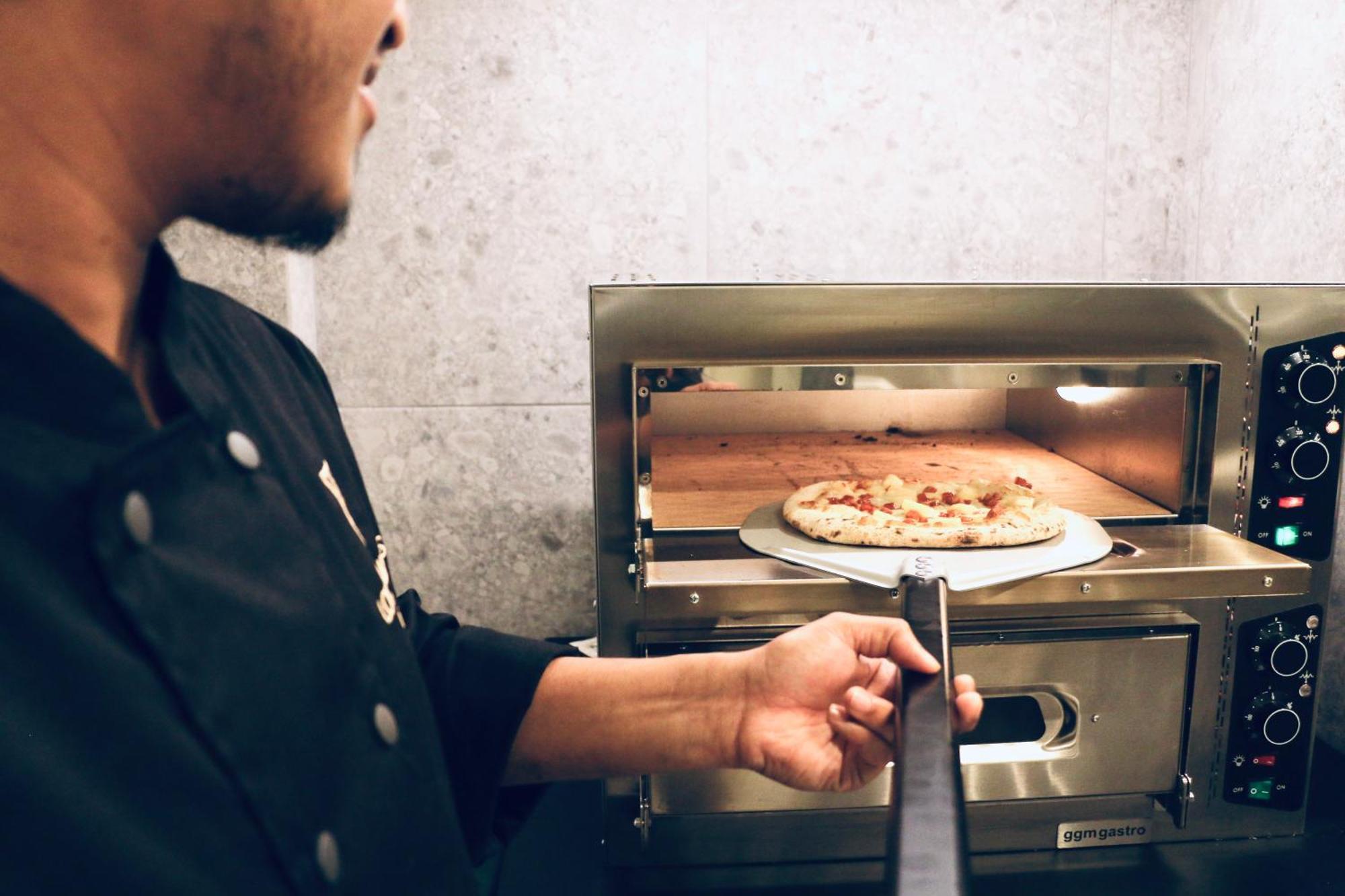 Auberge de jeunesse Gspot & Triangles Pizzeria